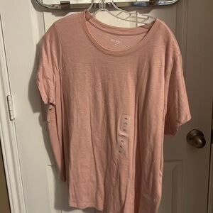 Women’s old navy t shirt